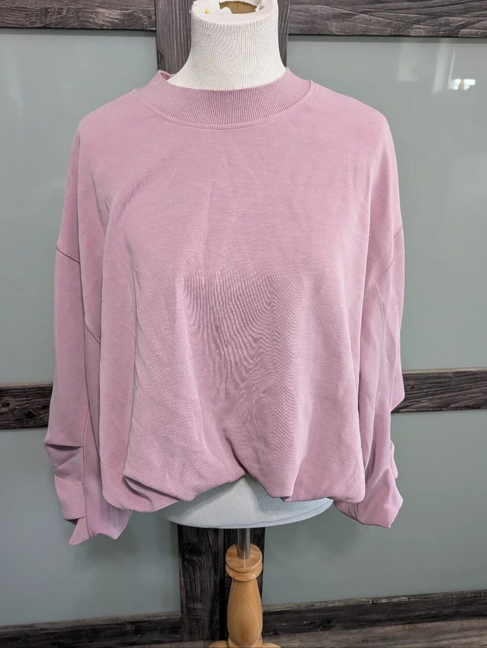 Lululemon Softstreme Voluminous-Sleeve Pullover Size Large Read Description